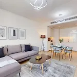 Palace Residences - Light One Bedroom