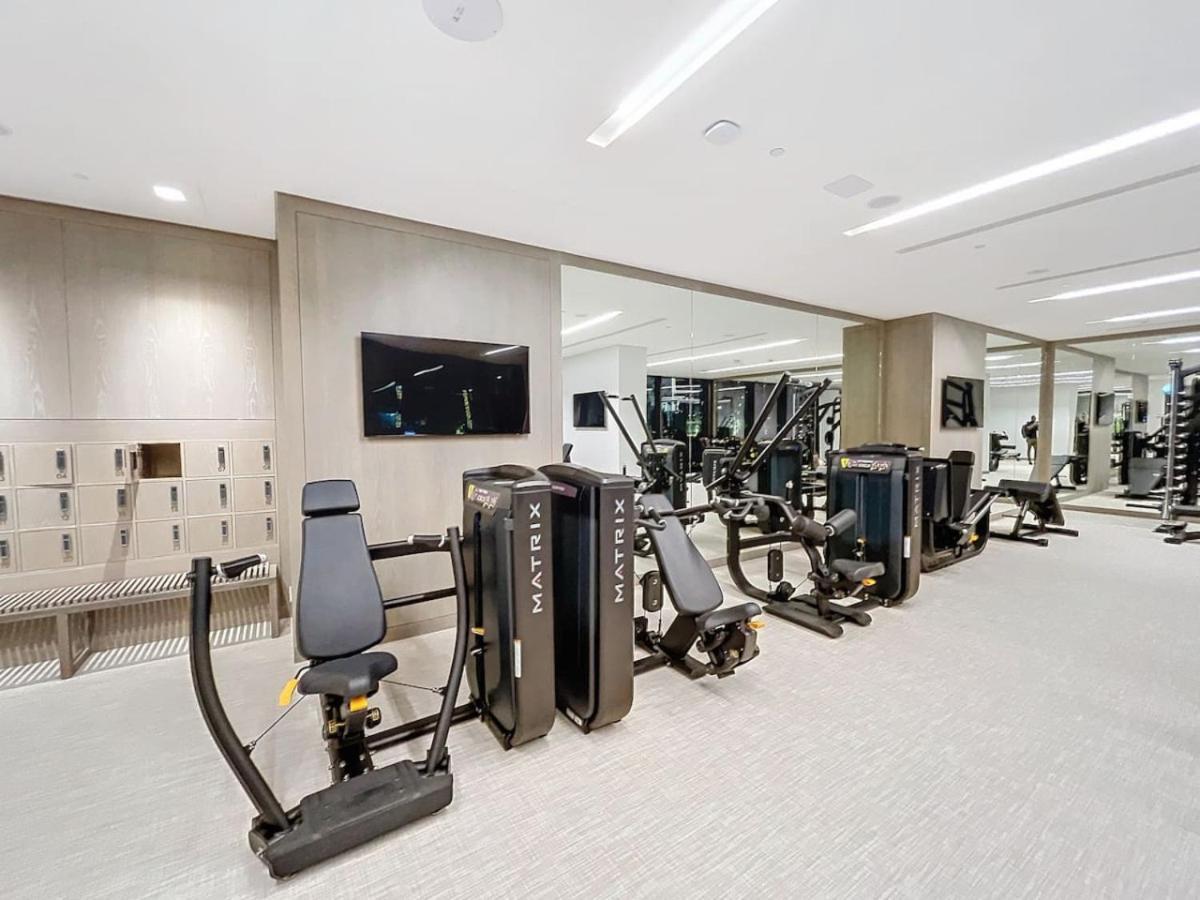 Palace Residences - Light One Bedroom Apartment
